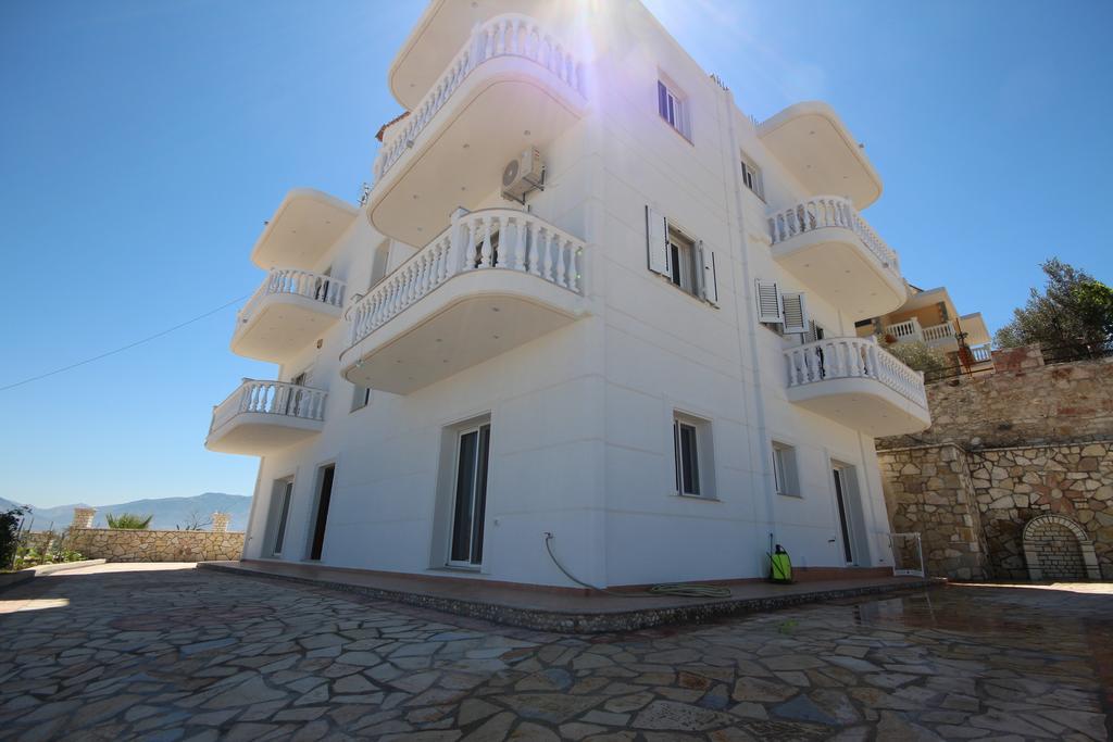 Vila Sulozeqi Apartment Sarandë