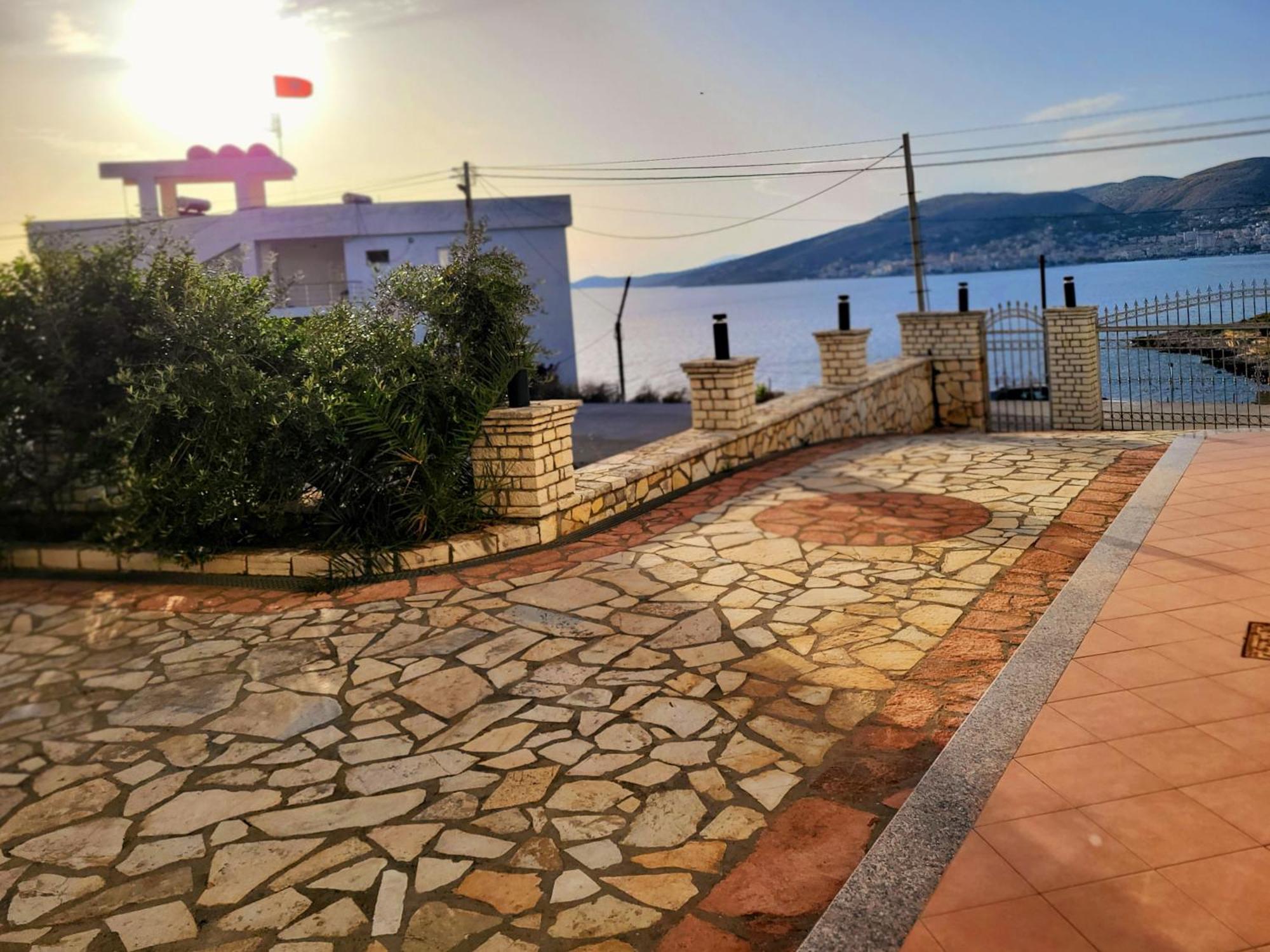 Vila Sulozeqi Appartement *