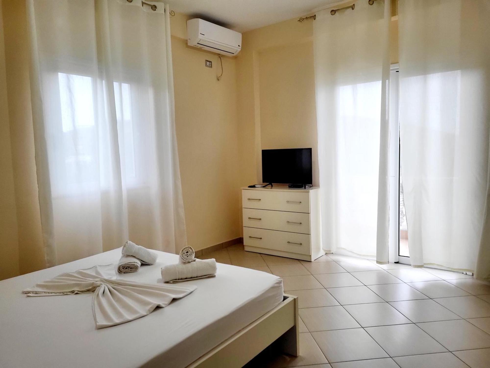 Vila Sulozeqi Saranda